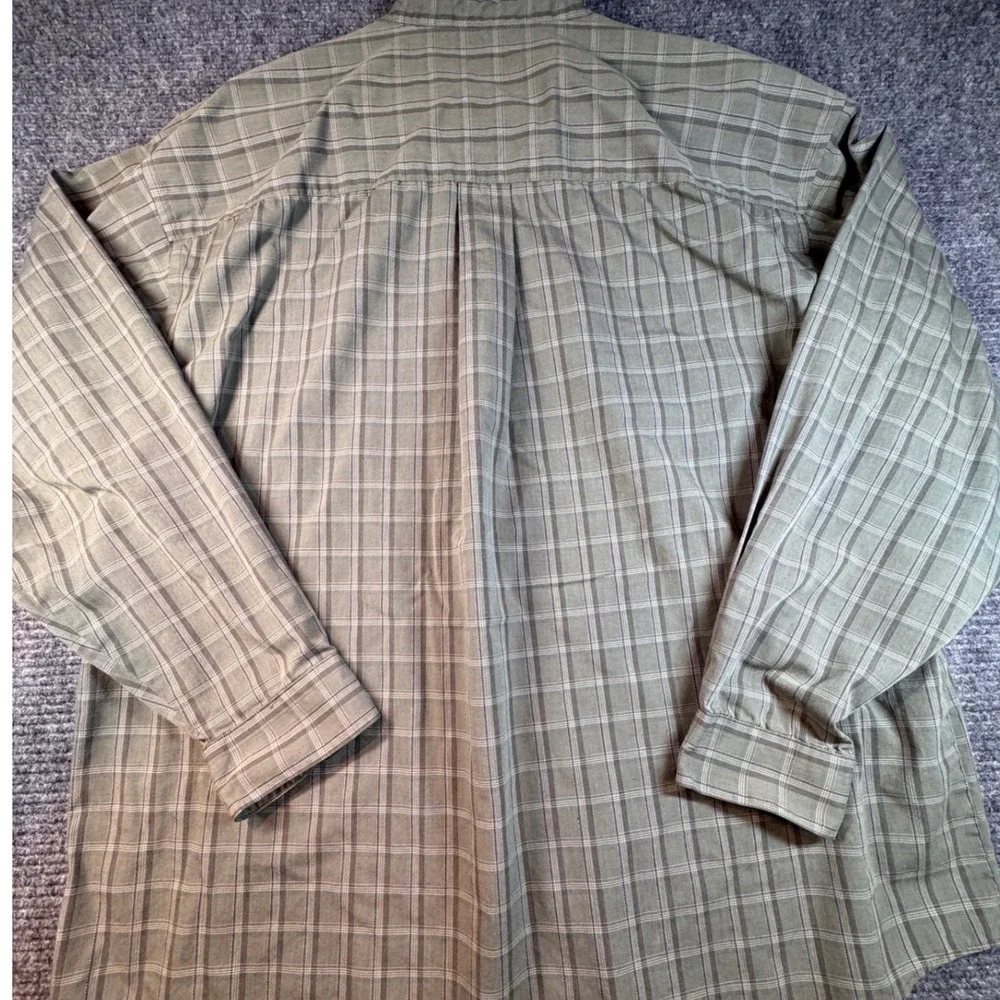 Van Heusen Mens Wrinkle Free Plaid Button Down Shirt XL Olive Long Sleeve Casual